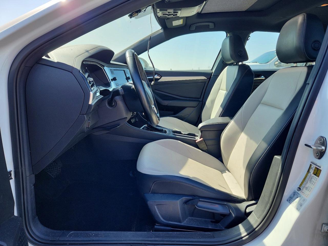 Volkswagen Jetta S