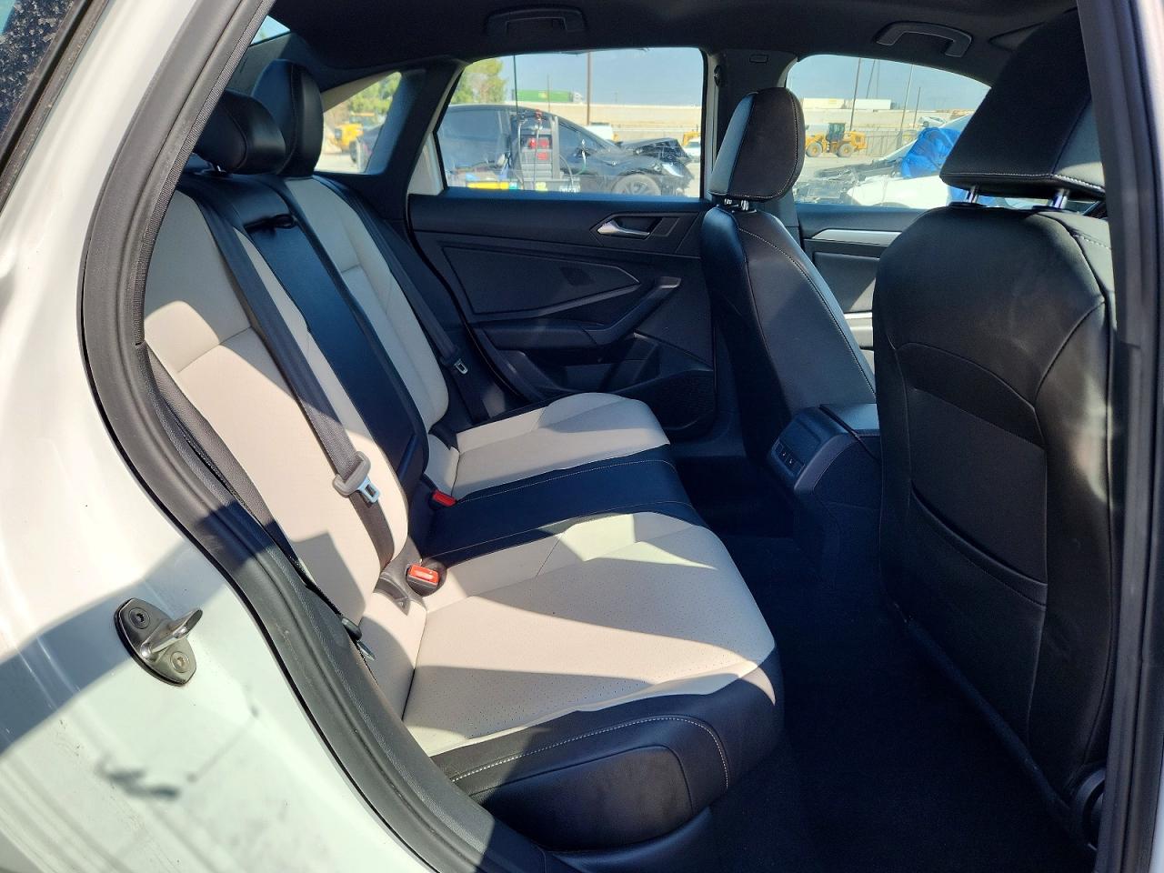 Volkswagen Jetta S