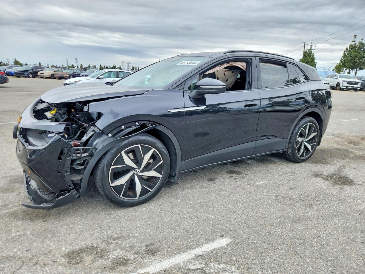 Salvage Volkswagen ID.4 Image