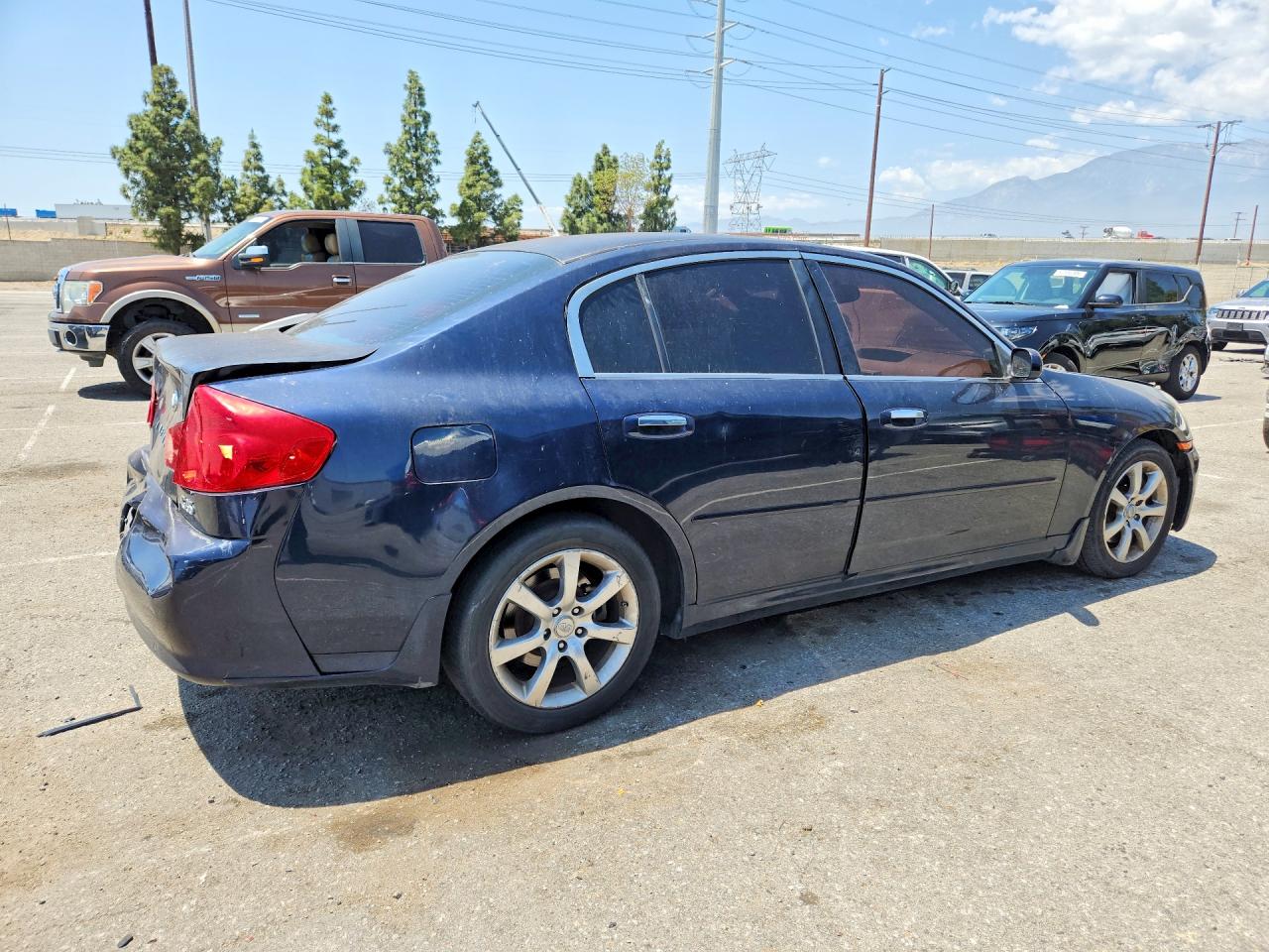 INFINITI G35 Base