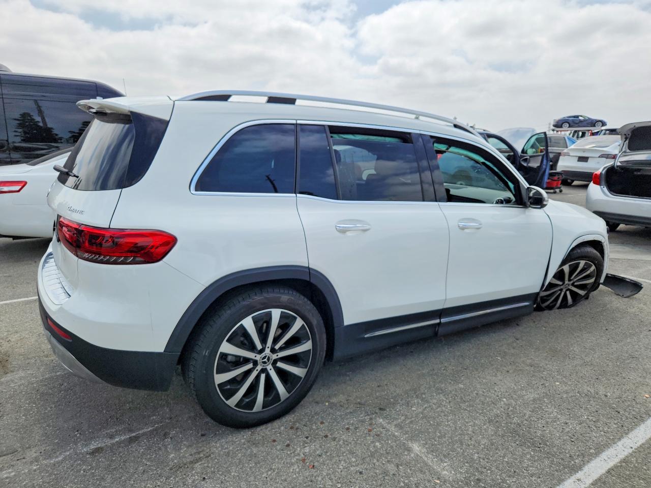 Mercedes-Benz GLB 250 4matic