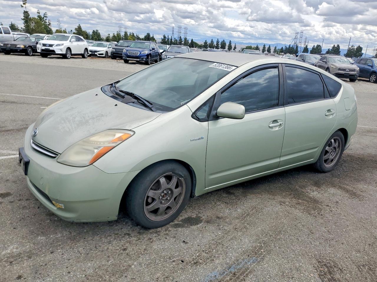 Salvage Toyota Prius Image