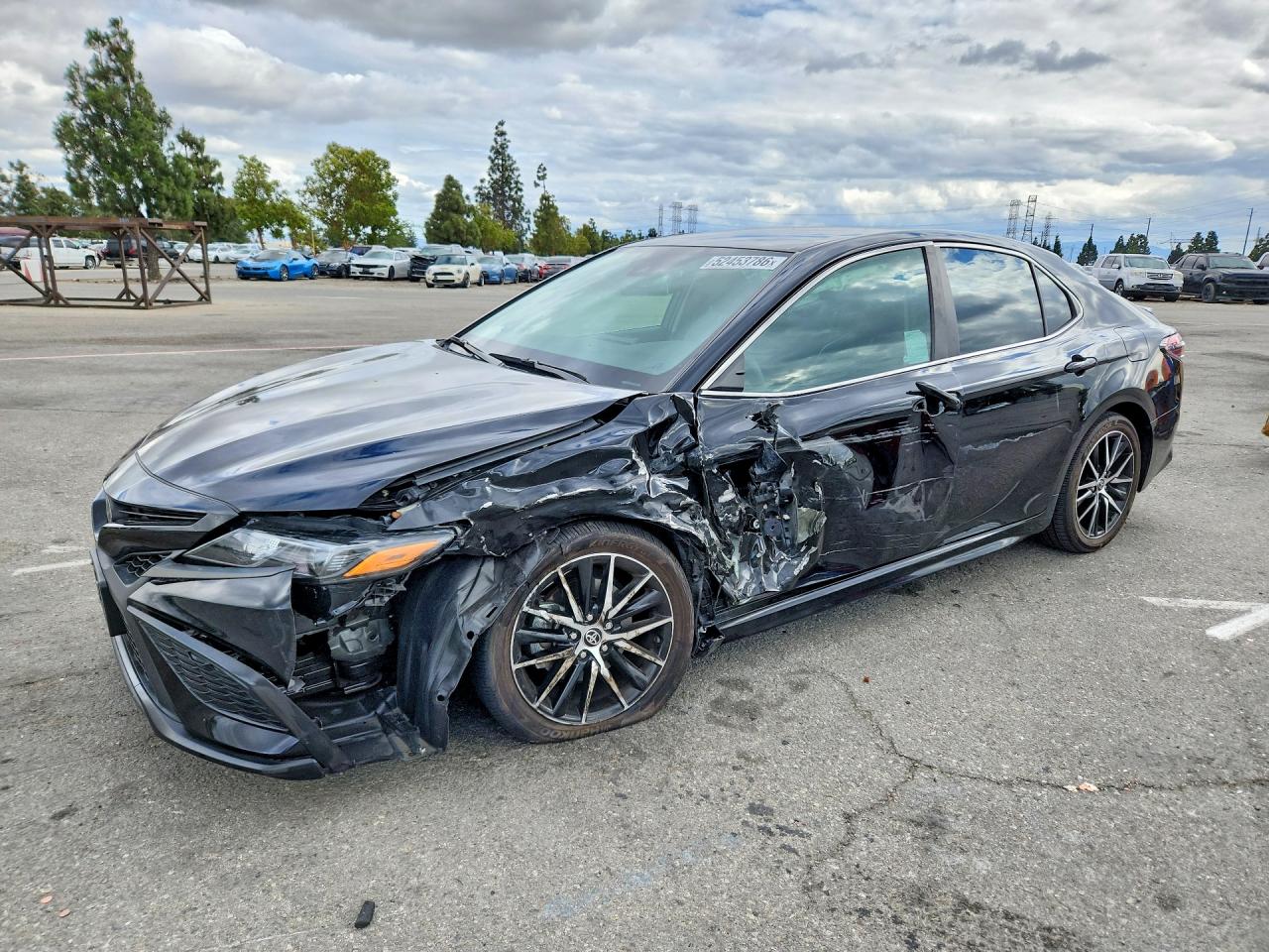 Salvage Toyota Camry Image