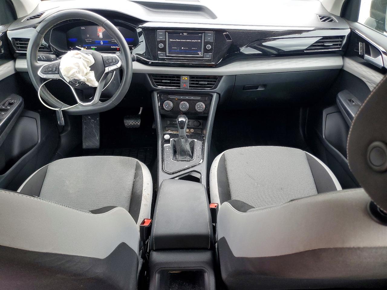 Volkswagen Taos S