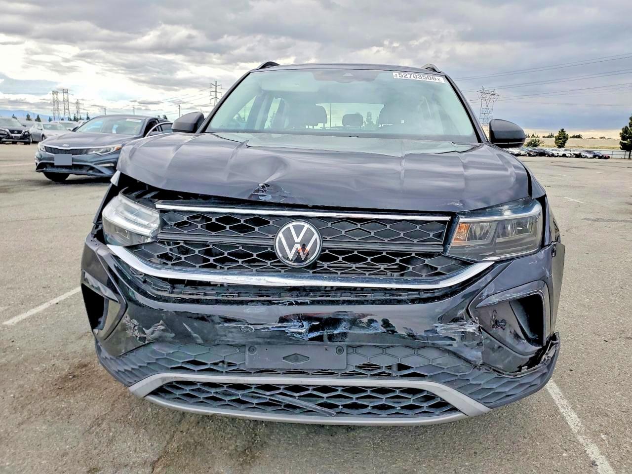 Volkswagen Taos S