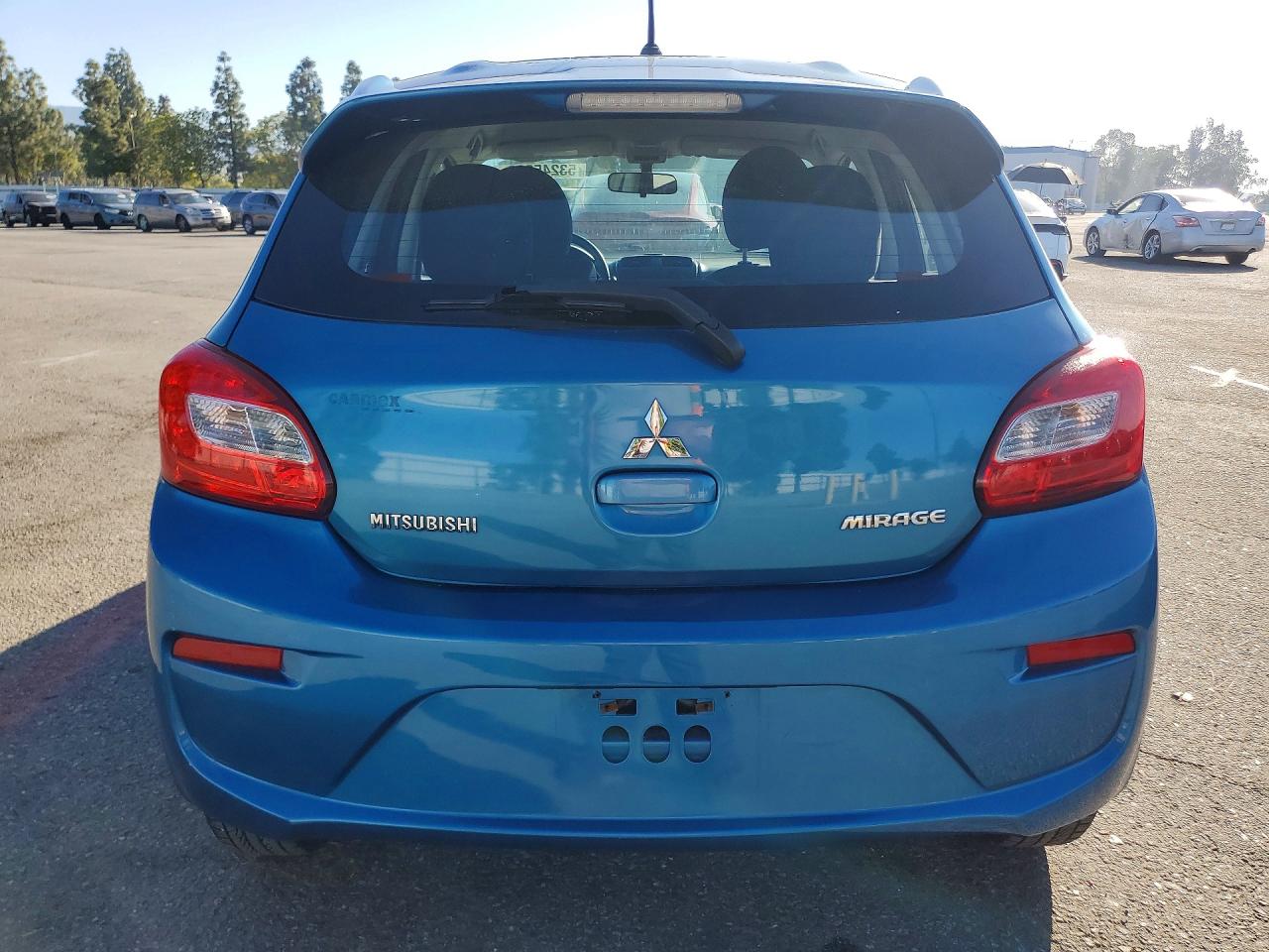 Mitsubishi Mirage Es