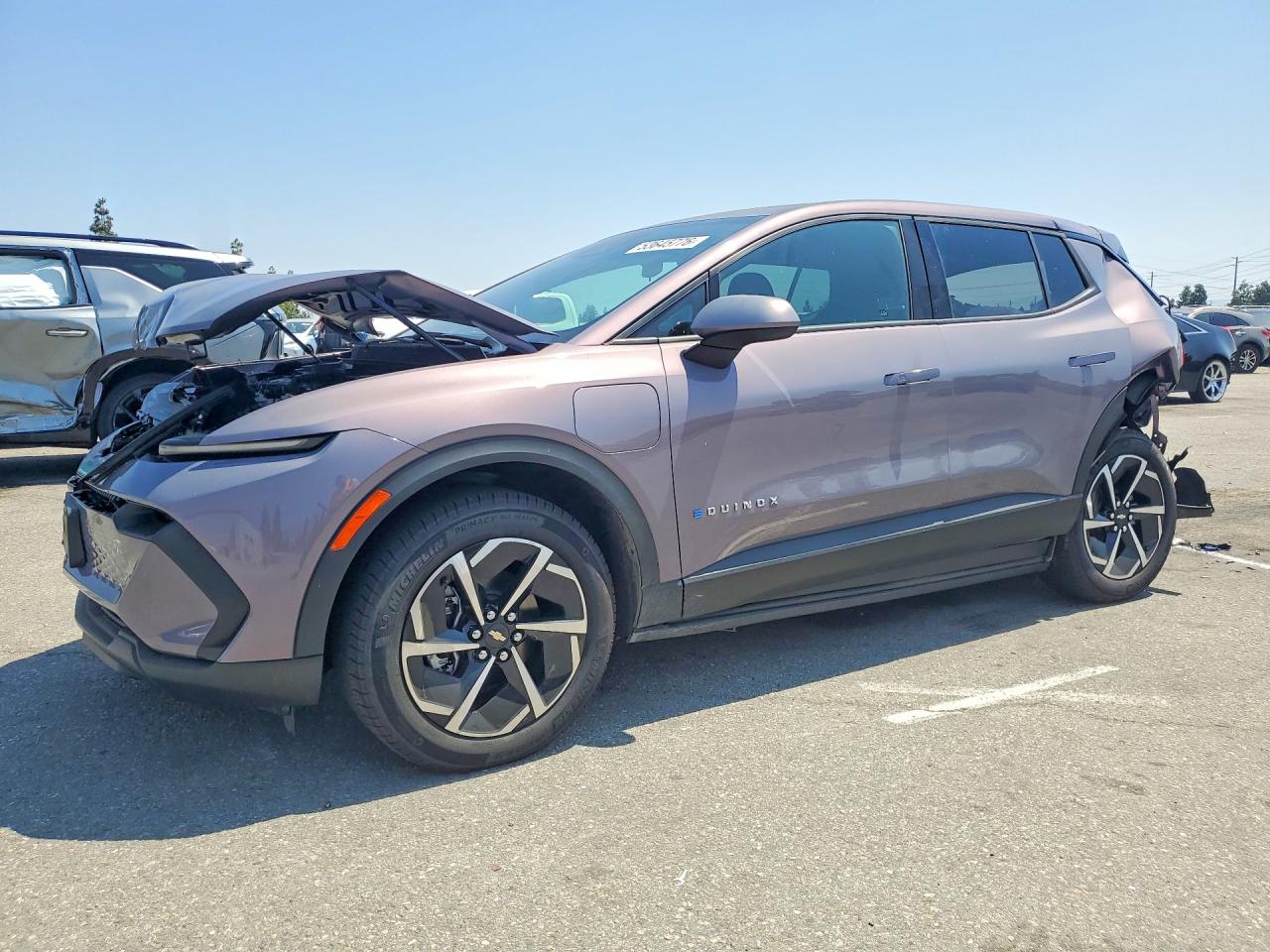 Salvage Chevrolet Equinox Image