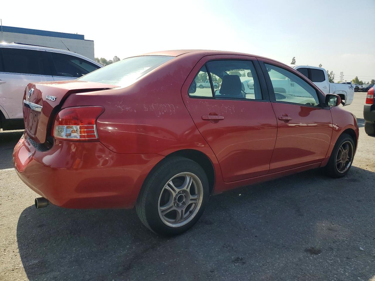 Toyota Yaris Base