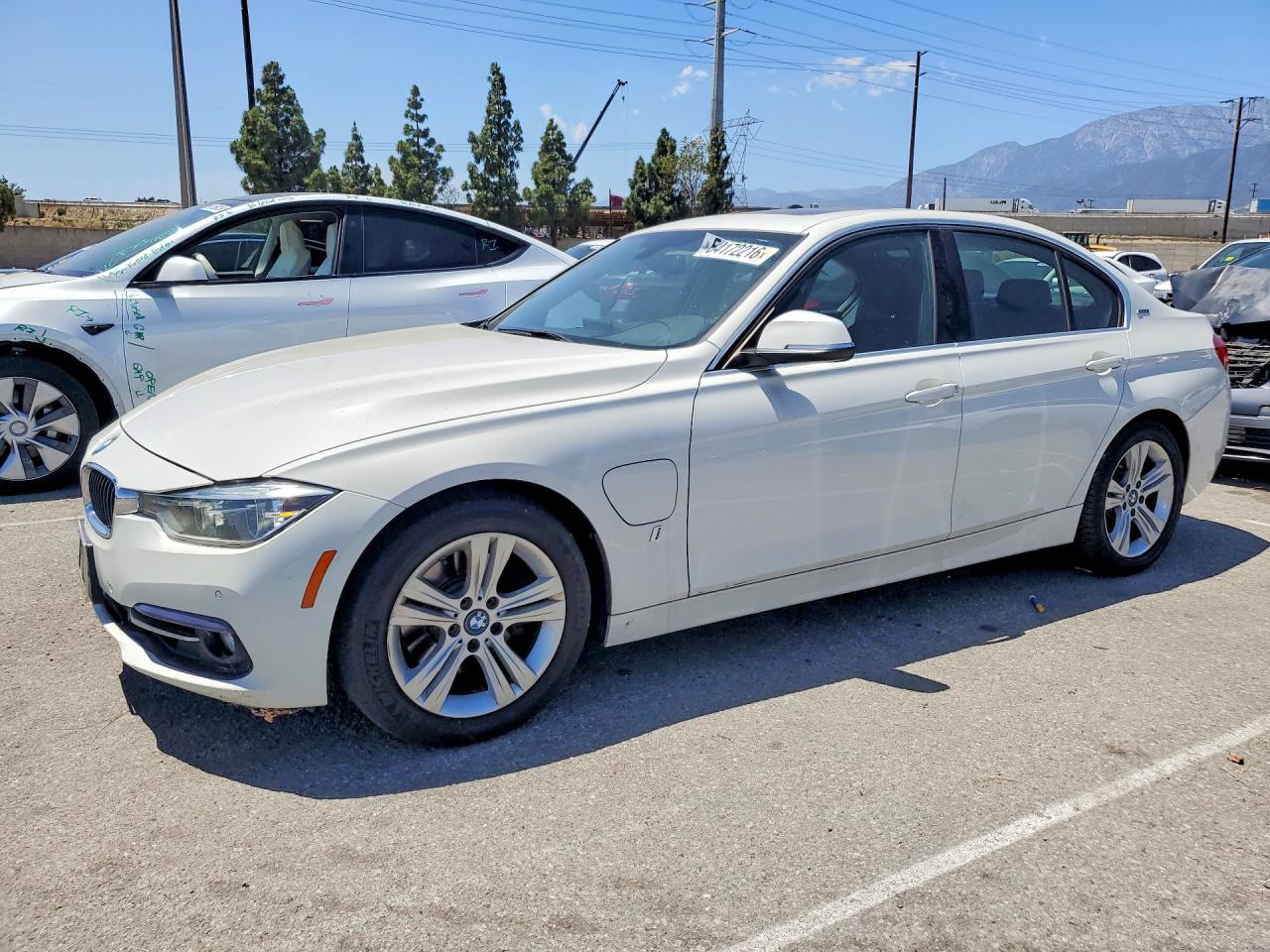 Salvage BMW 3 Series Image