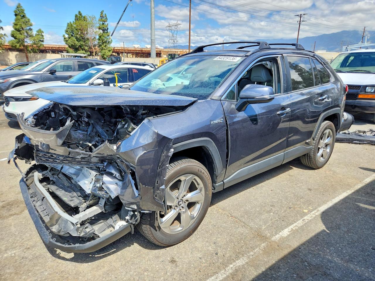 Salvage Toyota RAV4 Image