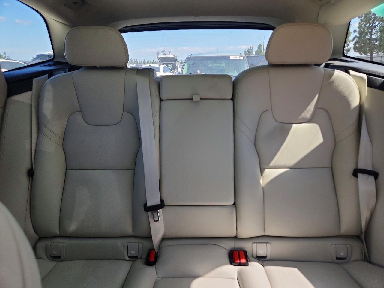 Volvo XC60 Plus