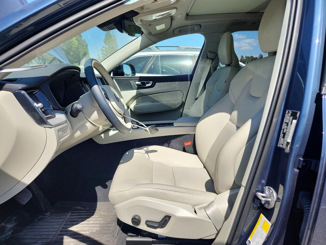 Volvo XC60 Plus