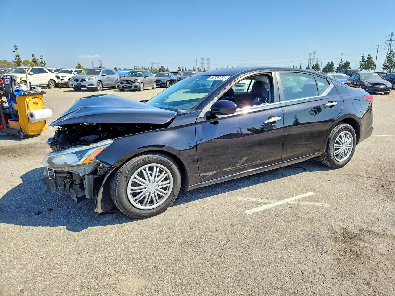 Salvage Nissan Altima Image