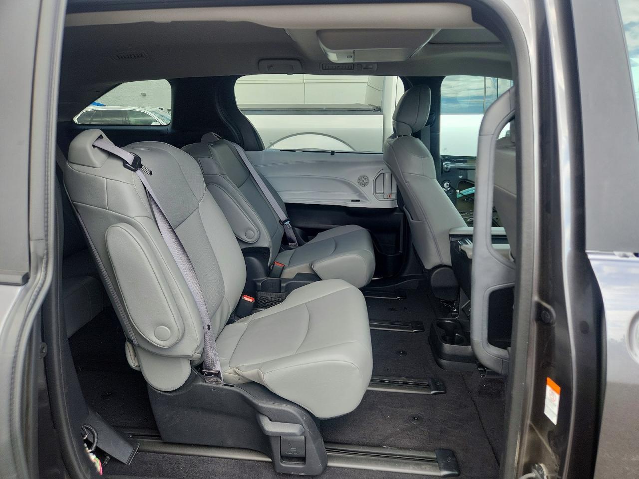 Toyota Sienna Xle 7-passenger