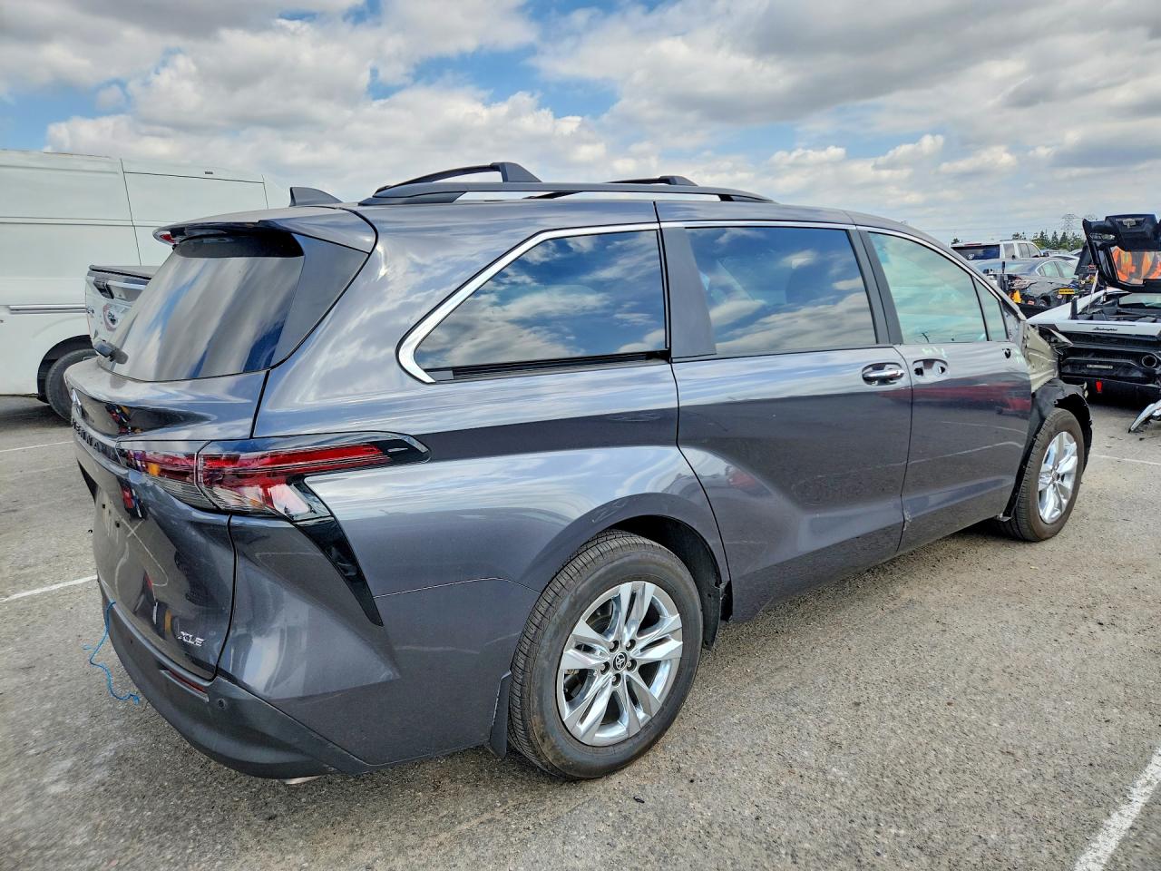 Toyota Sienna Xle 7-passenger