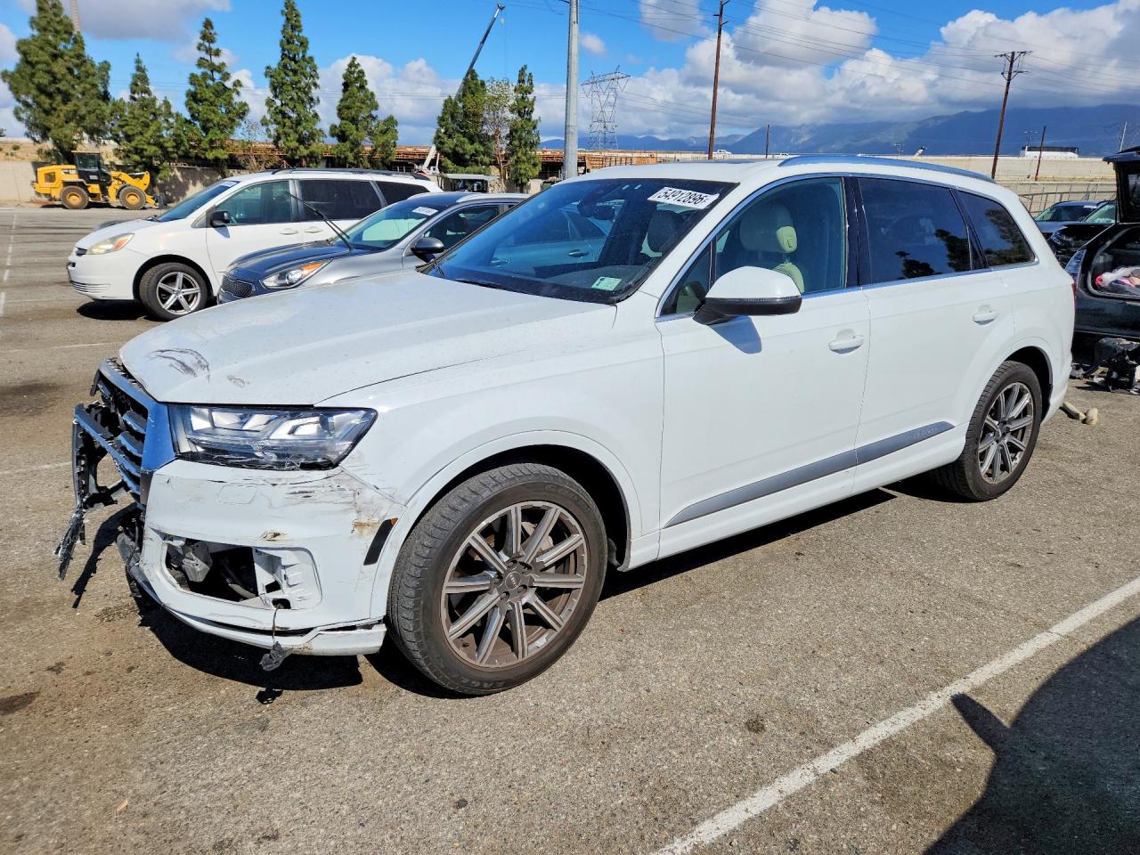 Salvage Audi Q7 Image