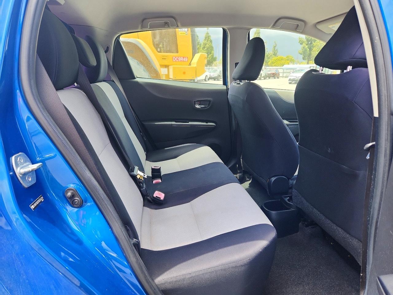 Toyota Yaris 5-door Le