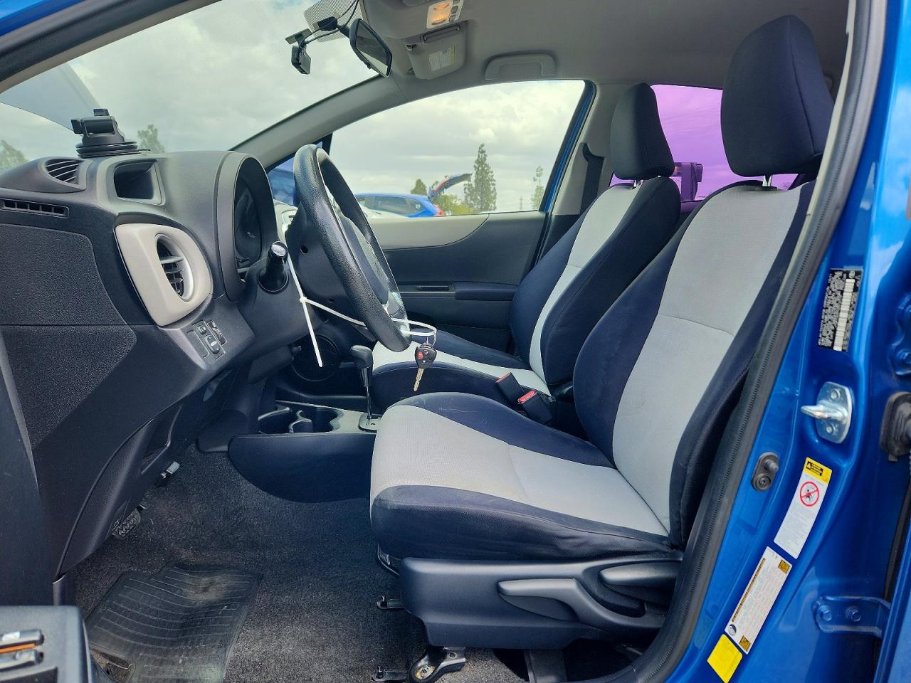 Toyota Yaris 5-door Le