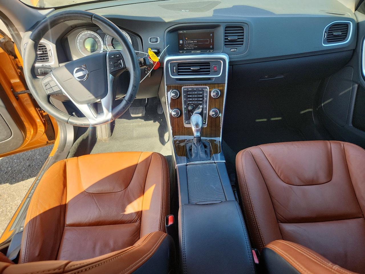 Volvo S60 T5