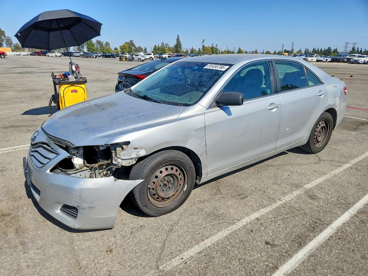 Salvage Toyota Camry Image