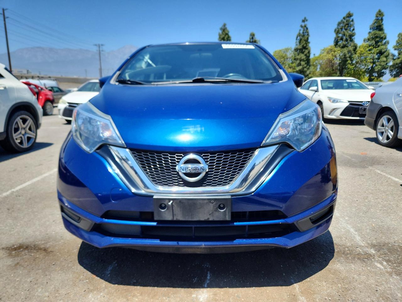 Nissan Versa Sv