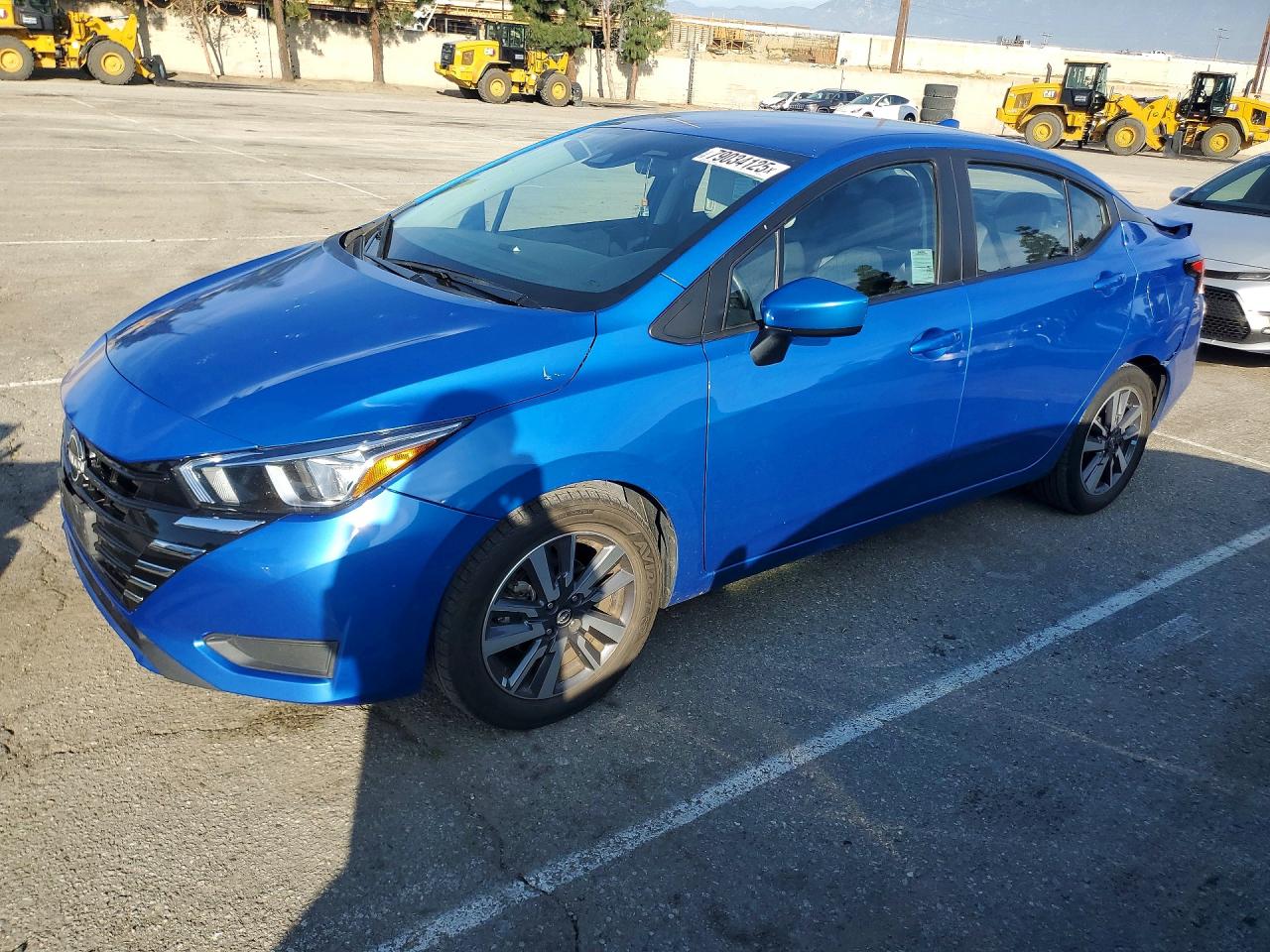 Salvage Nissan Versa Image