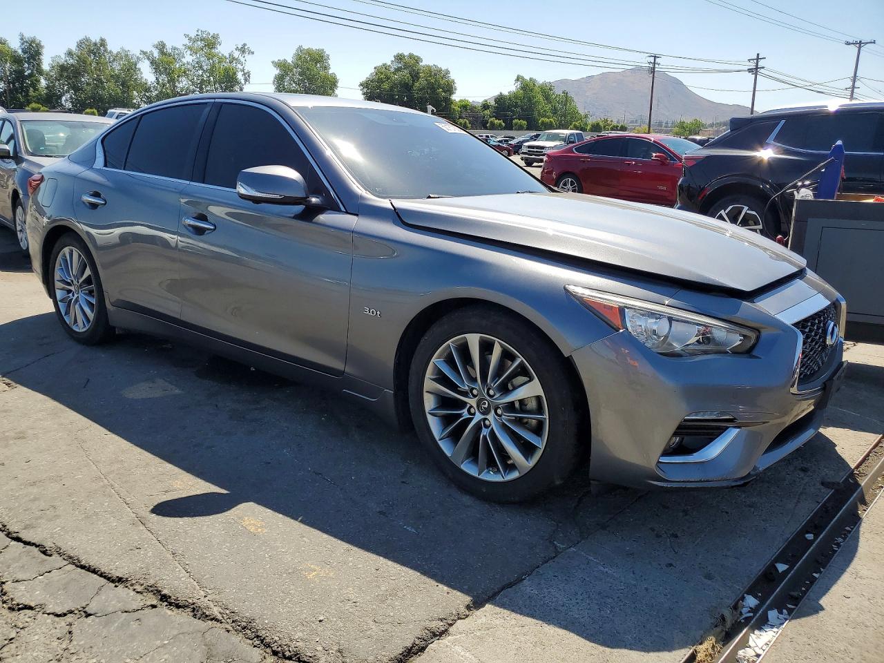 INFINITI Q50 3.0t Luxe