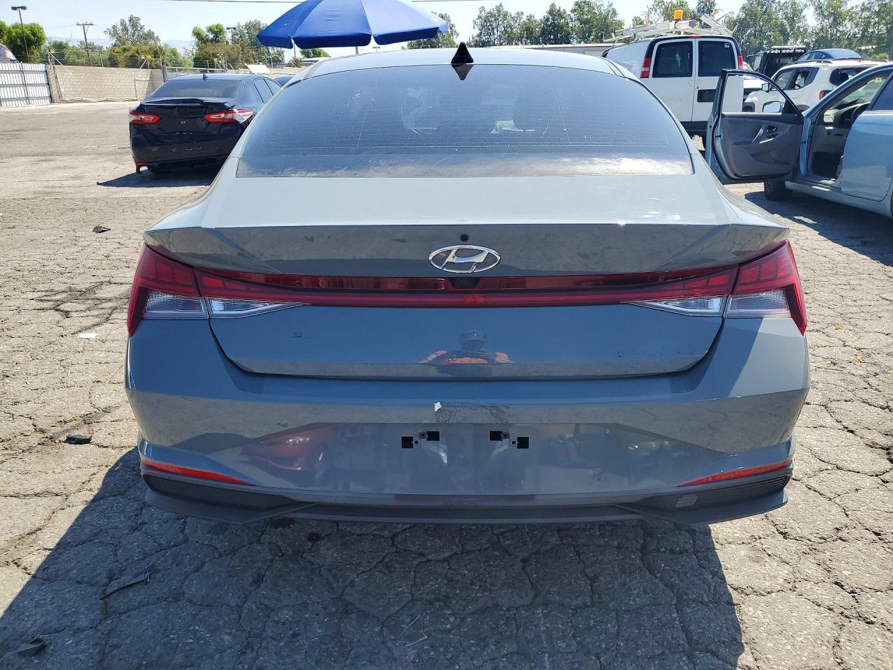 Hyundai ELANTRA Blue