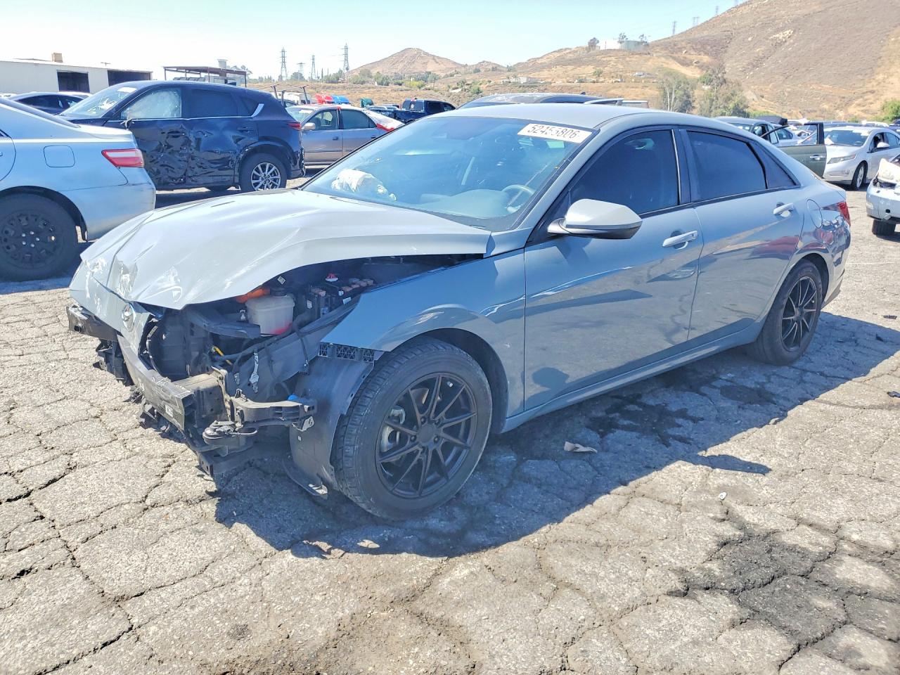 Salvage Hyundai ELANTRA Image