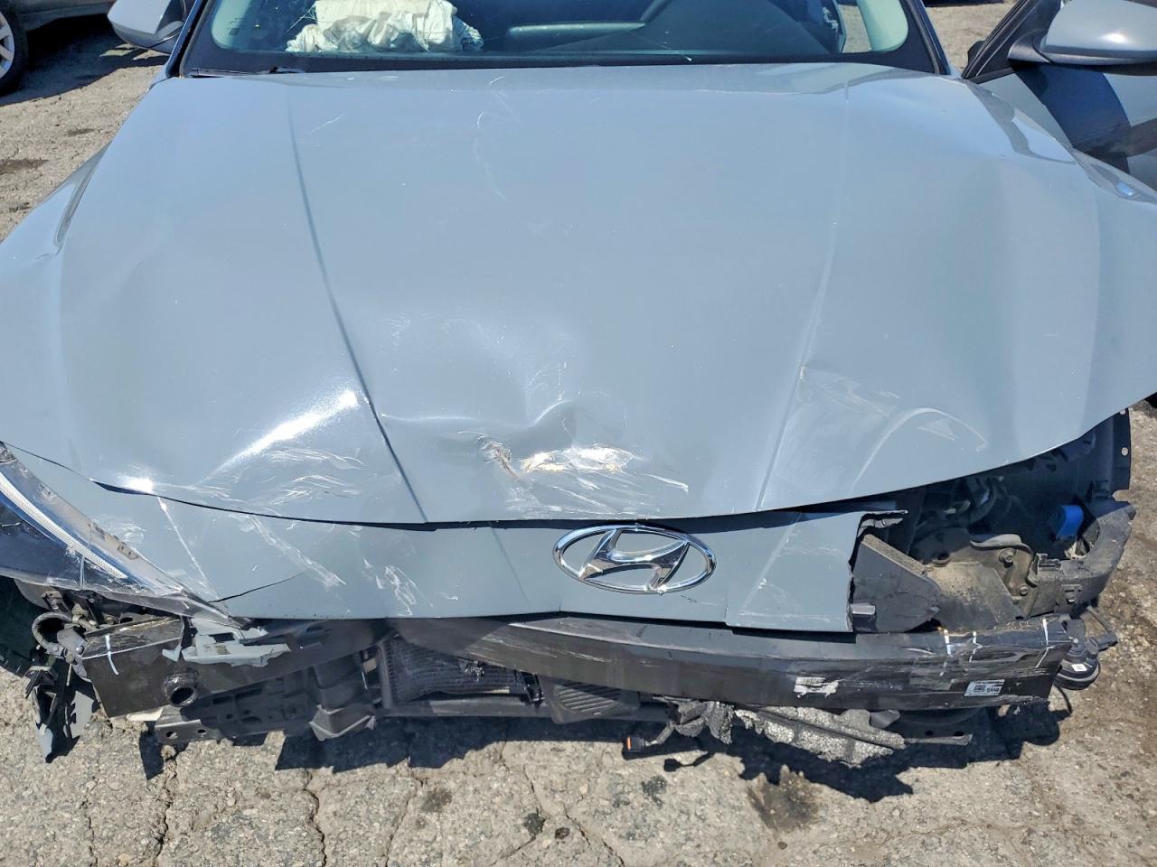 Hyundai ELANTRA Blue