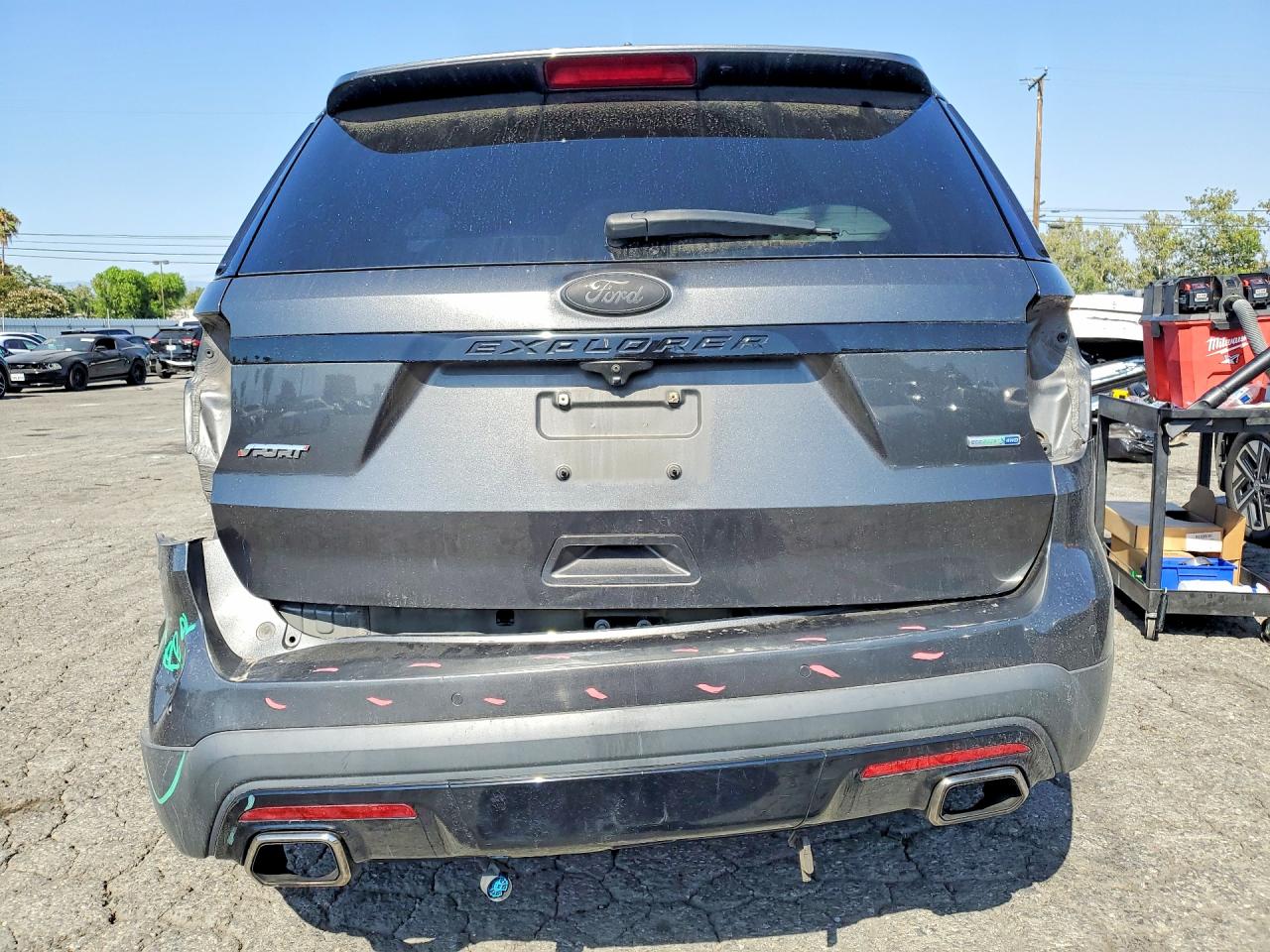 Ford Explorer Sport