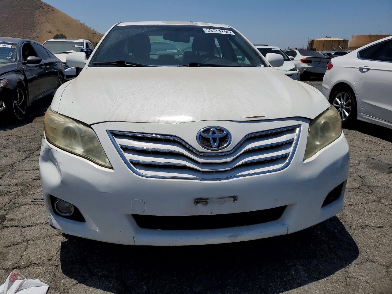 Toyota Camry Xle V6