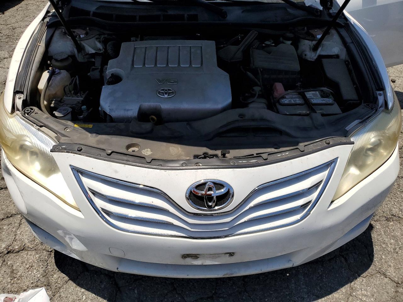 Toyota Camry Xle V6
