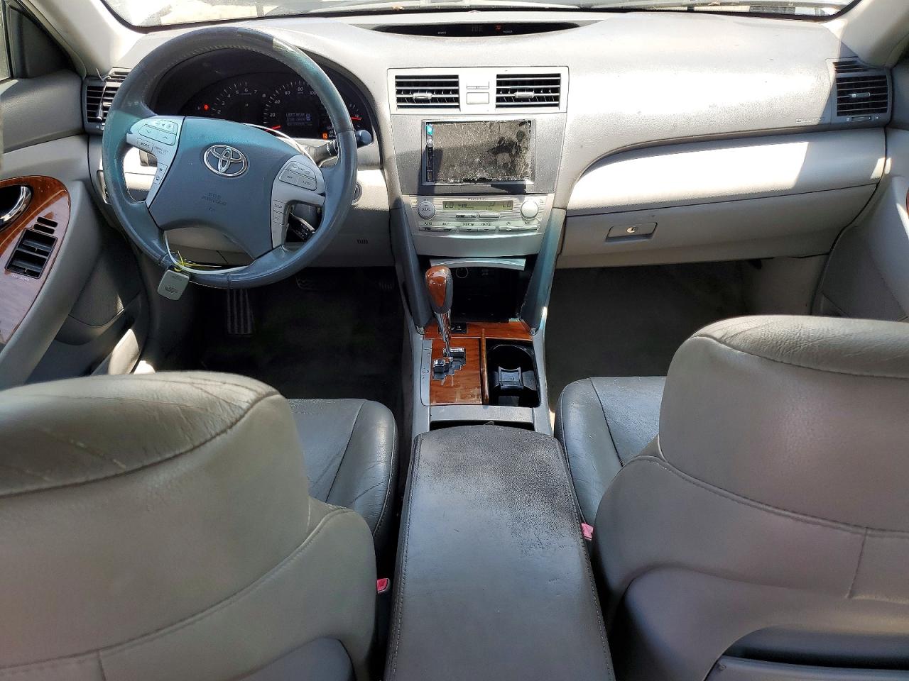 Toyota Camry Xle V6