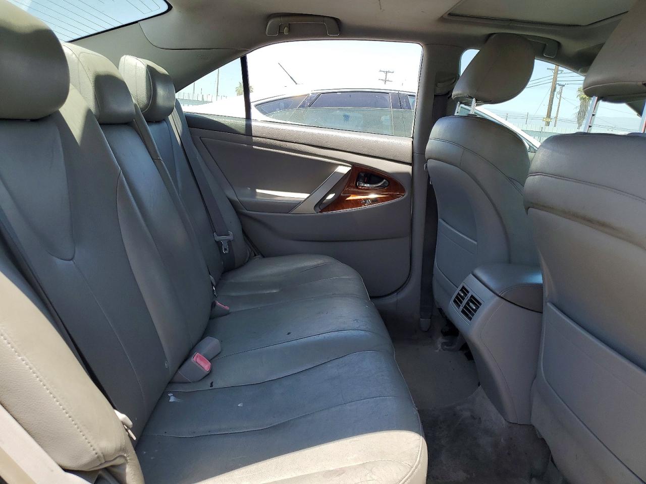 Toyota Camry Xle V6