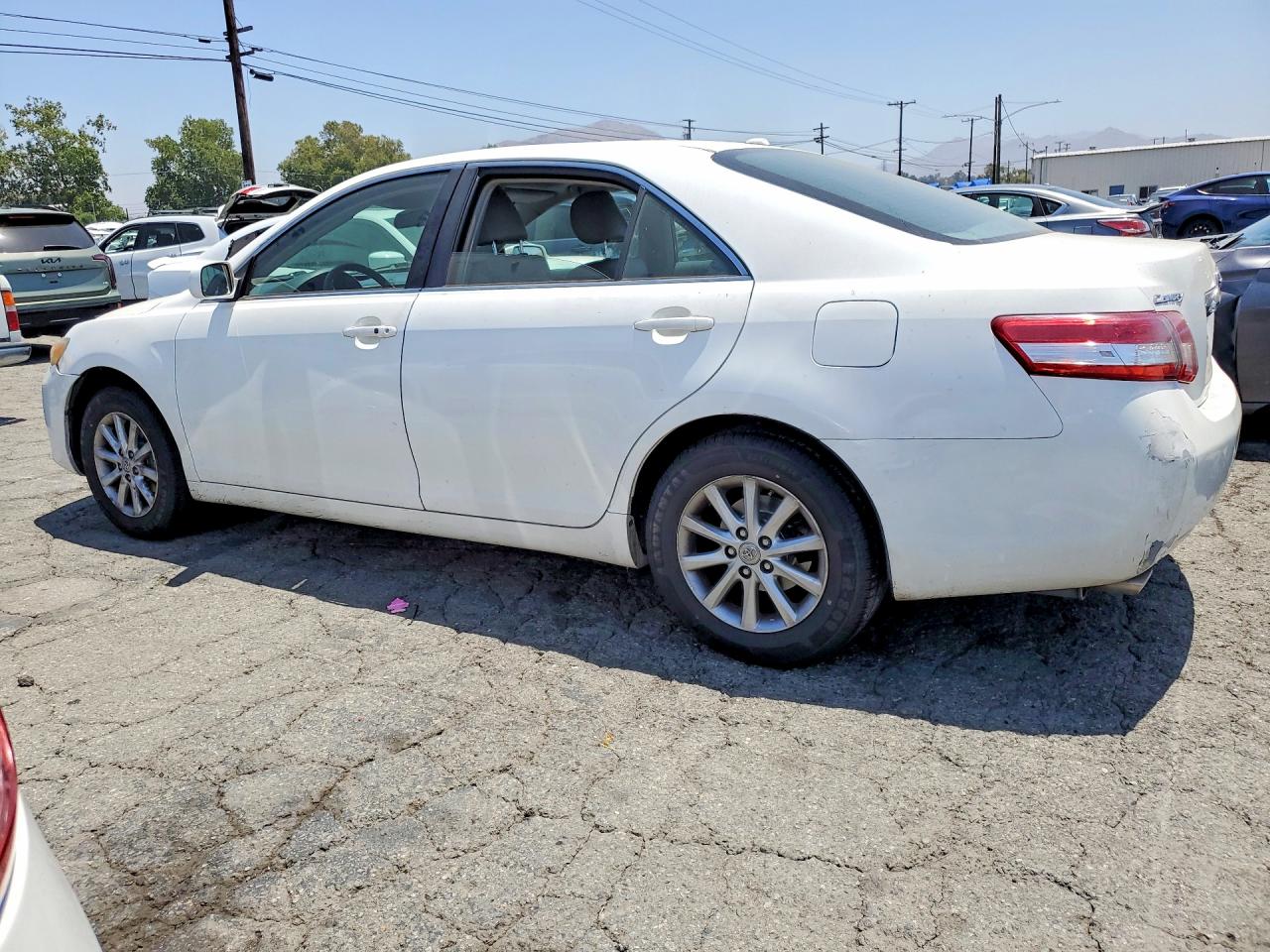 Toyota Camry Xle V6