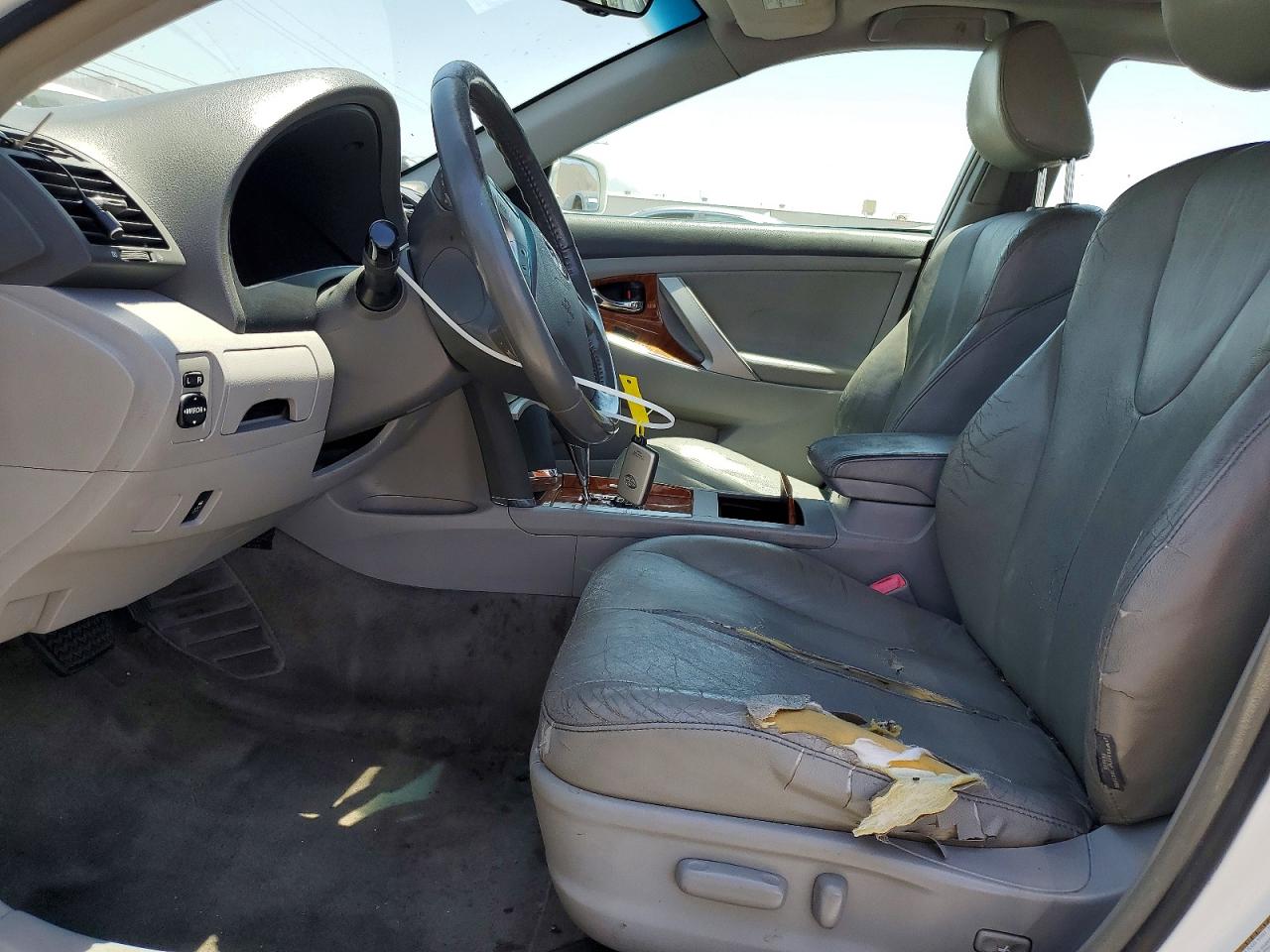 Toyota Camry Xle V6