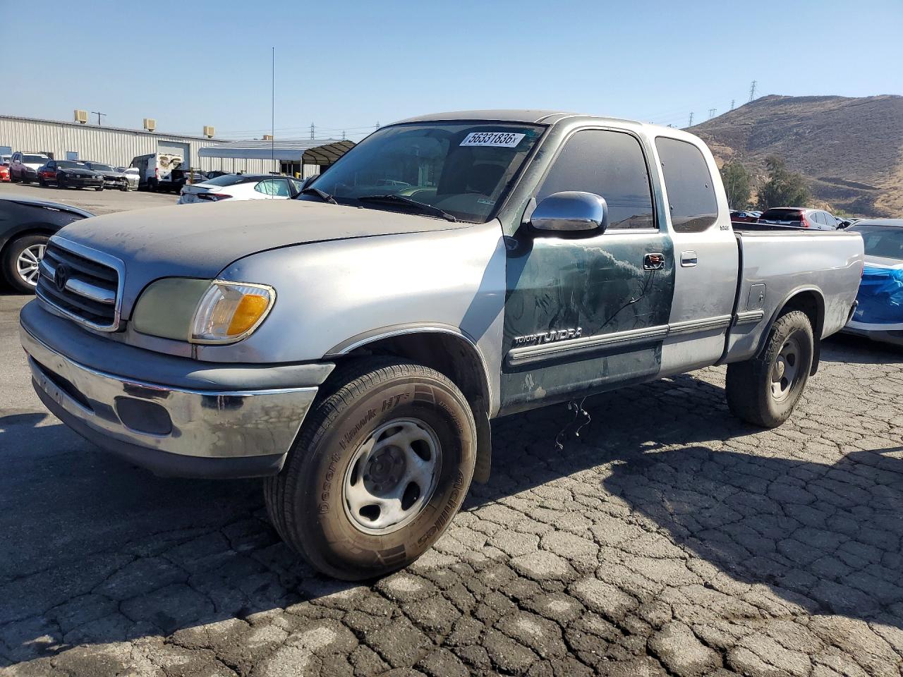 Salvage Toyota Tundra Image
