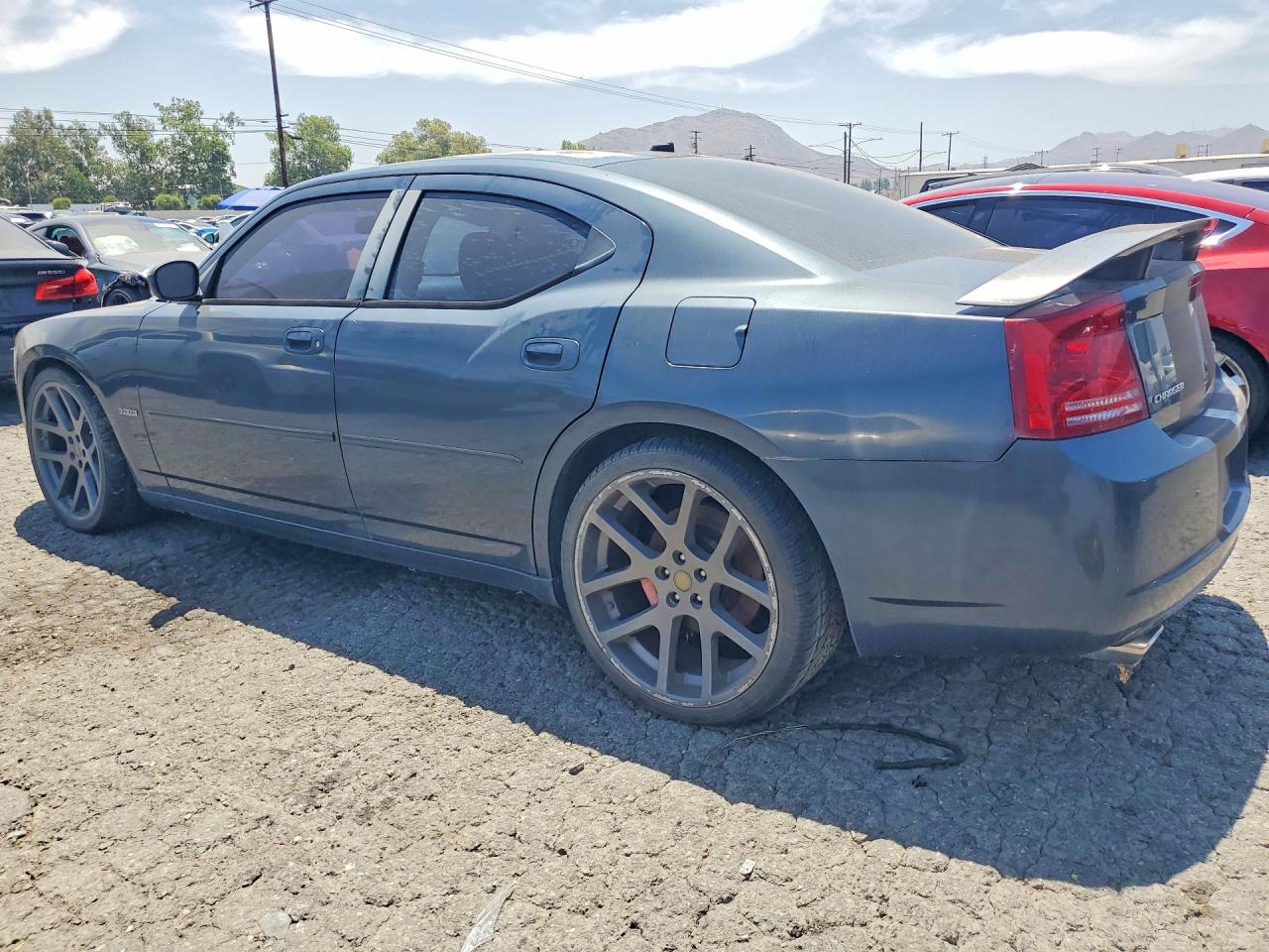 Dodge Charger Srt-8