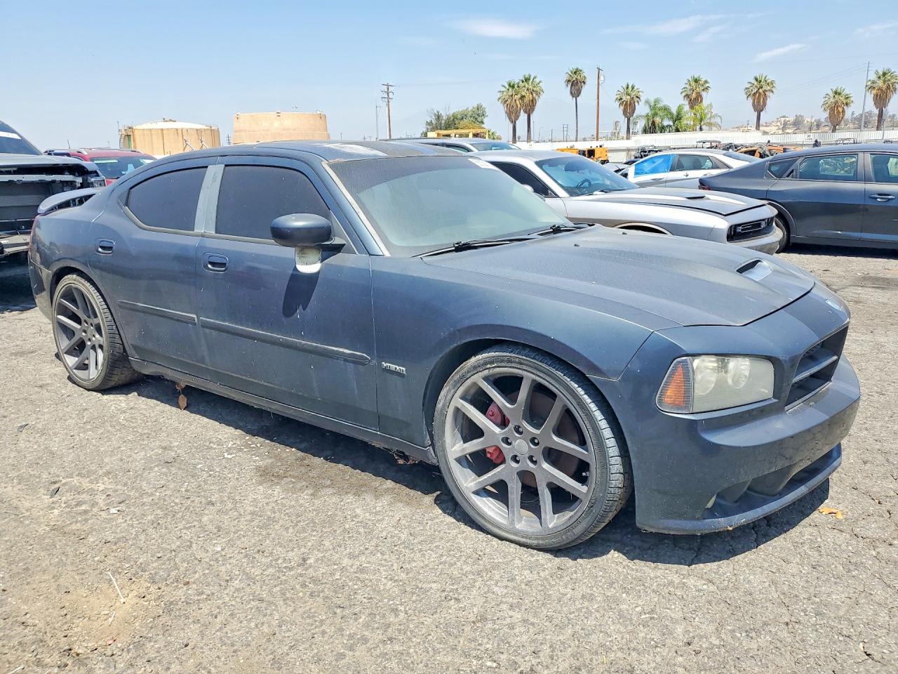 Dodge Charger Srt-8