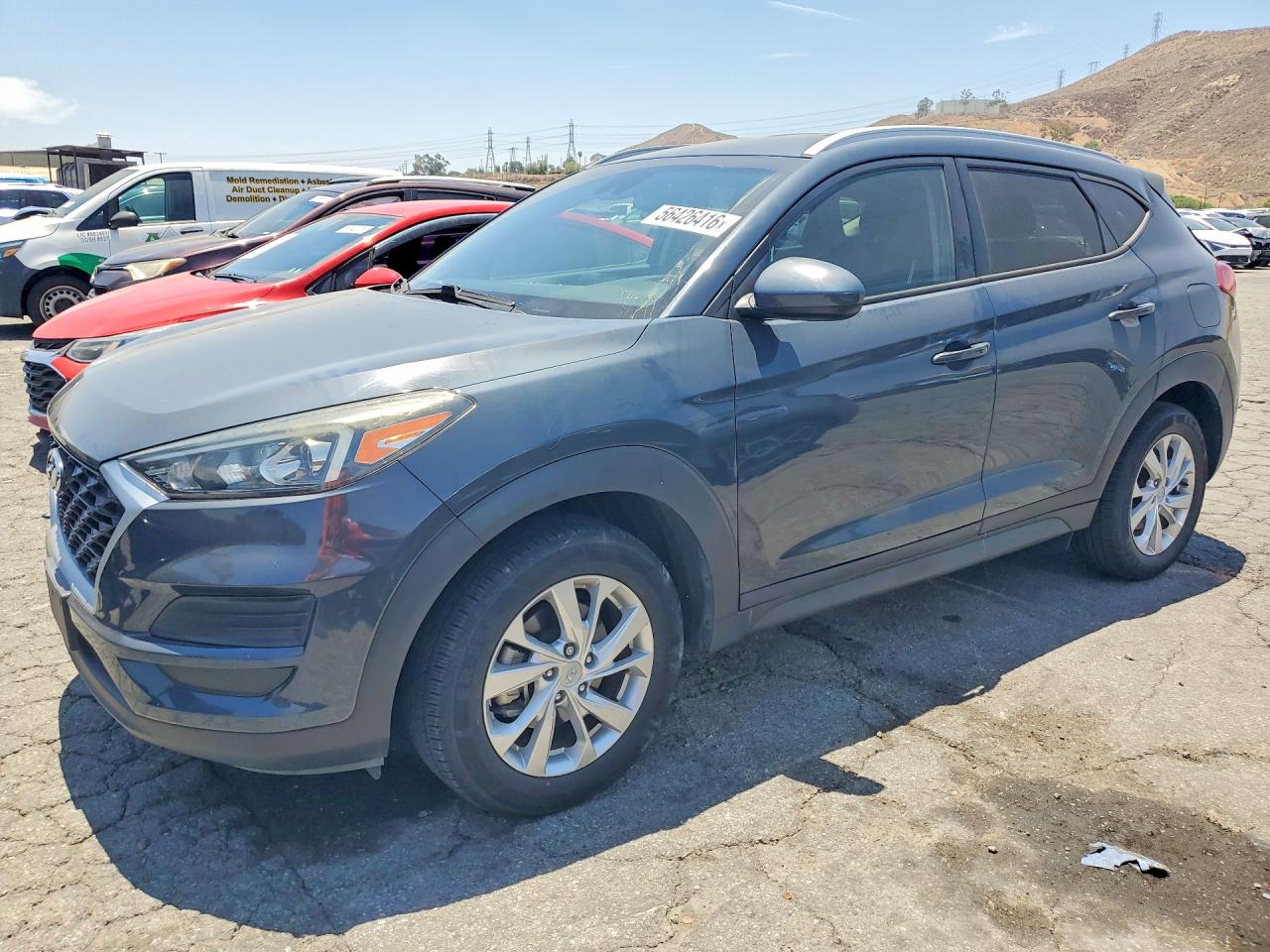 Salvage Hyundai TUCSON Image