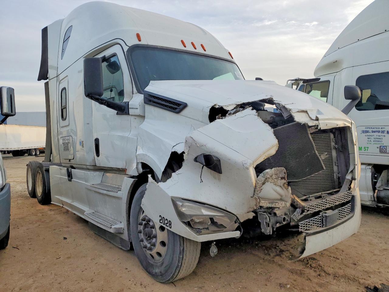 Salvage Freightliner Cascadia 1 Image