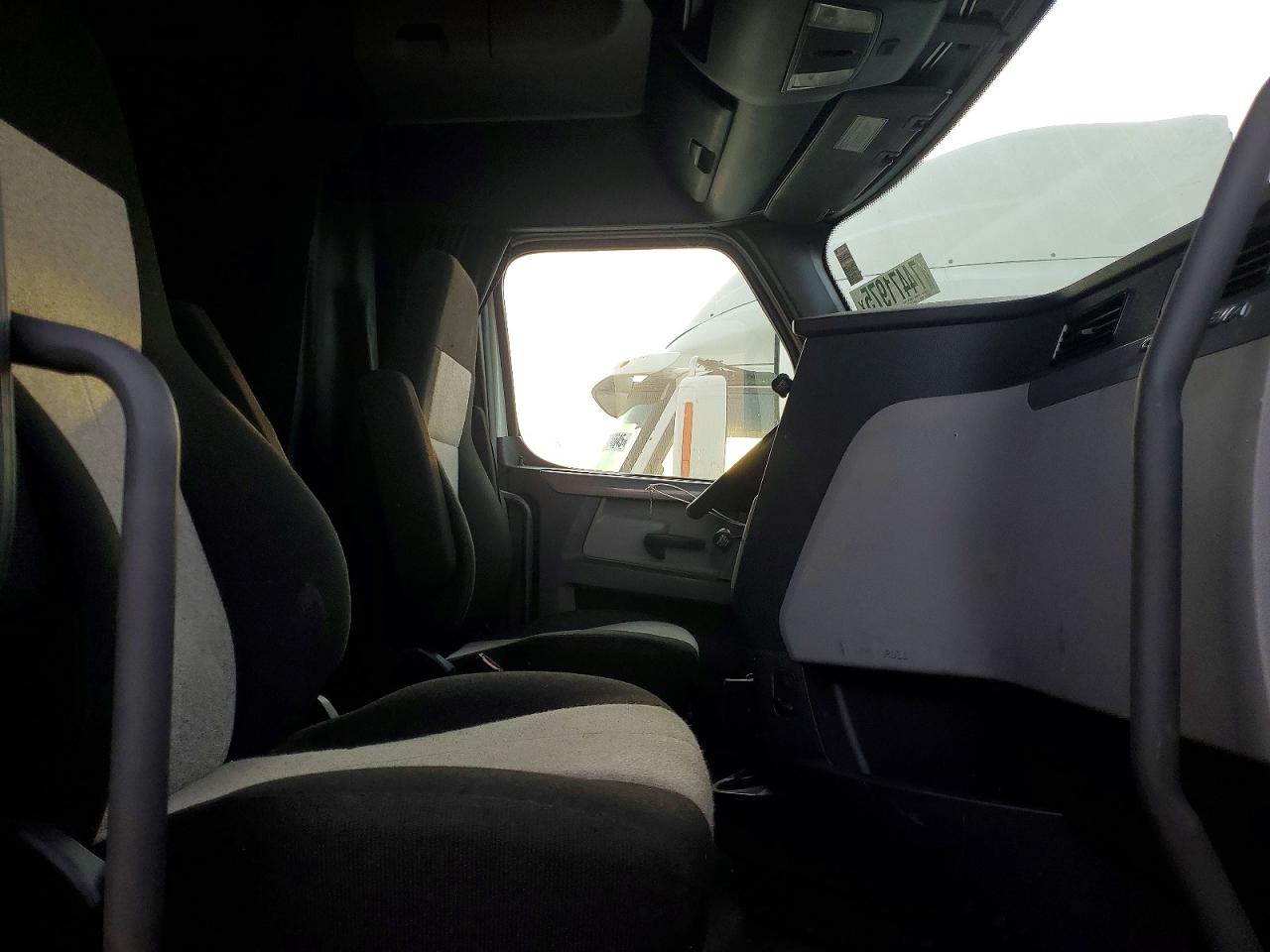 Freightliner Cascadia 1