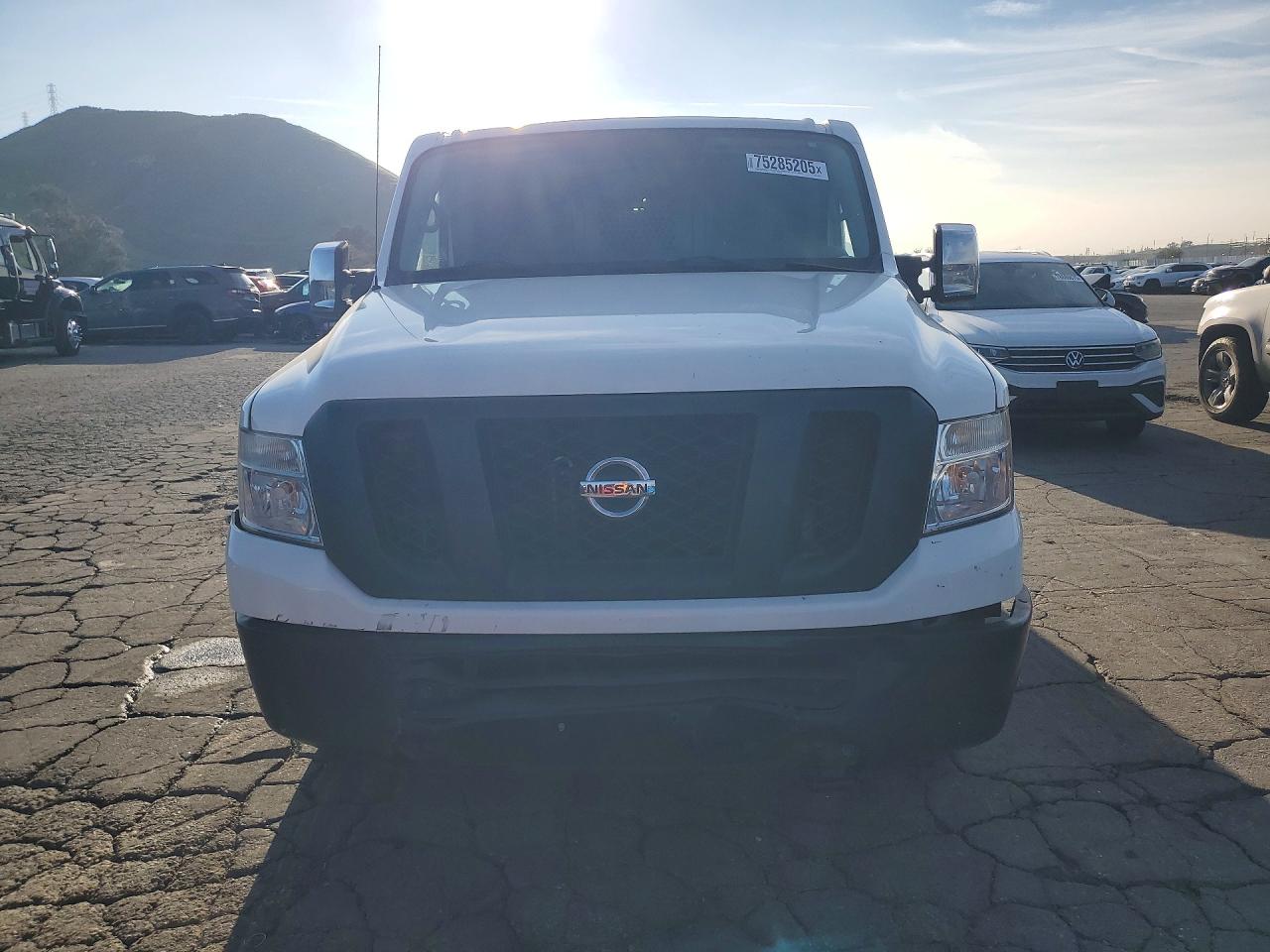 Nissan Nv 2500