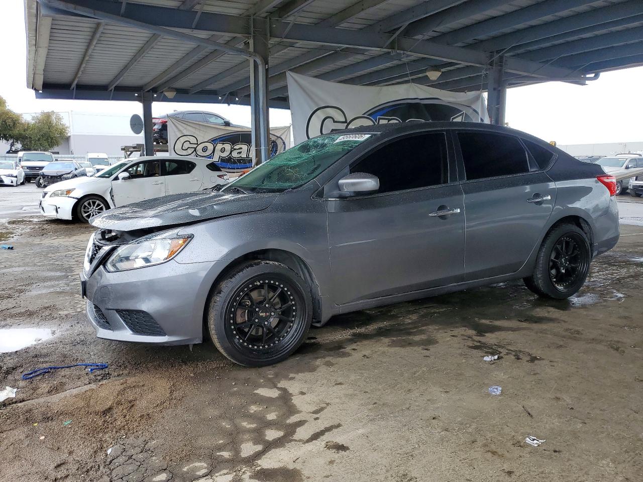Salvage Nissan Sentra Image