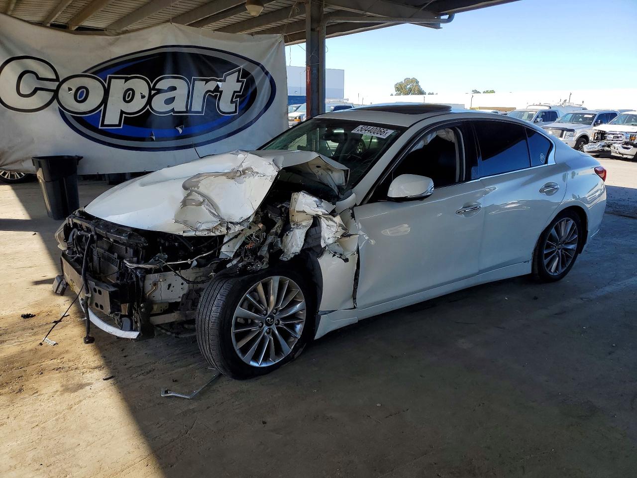Salvage INFINITI Q50 Image
