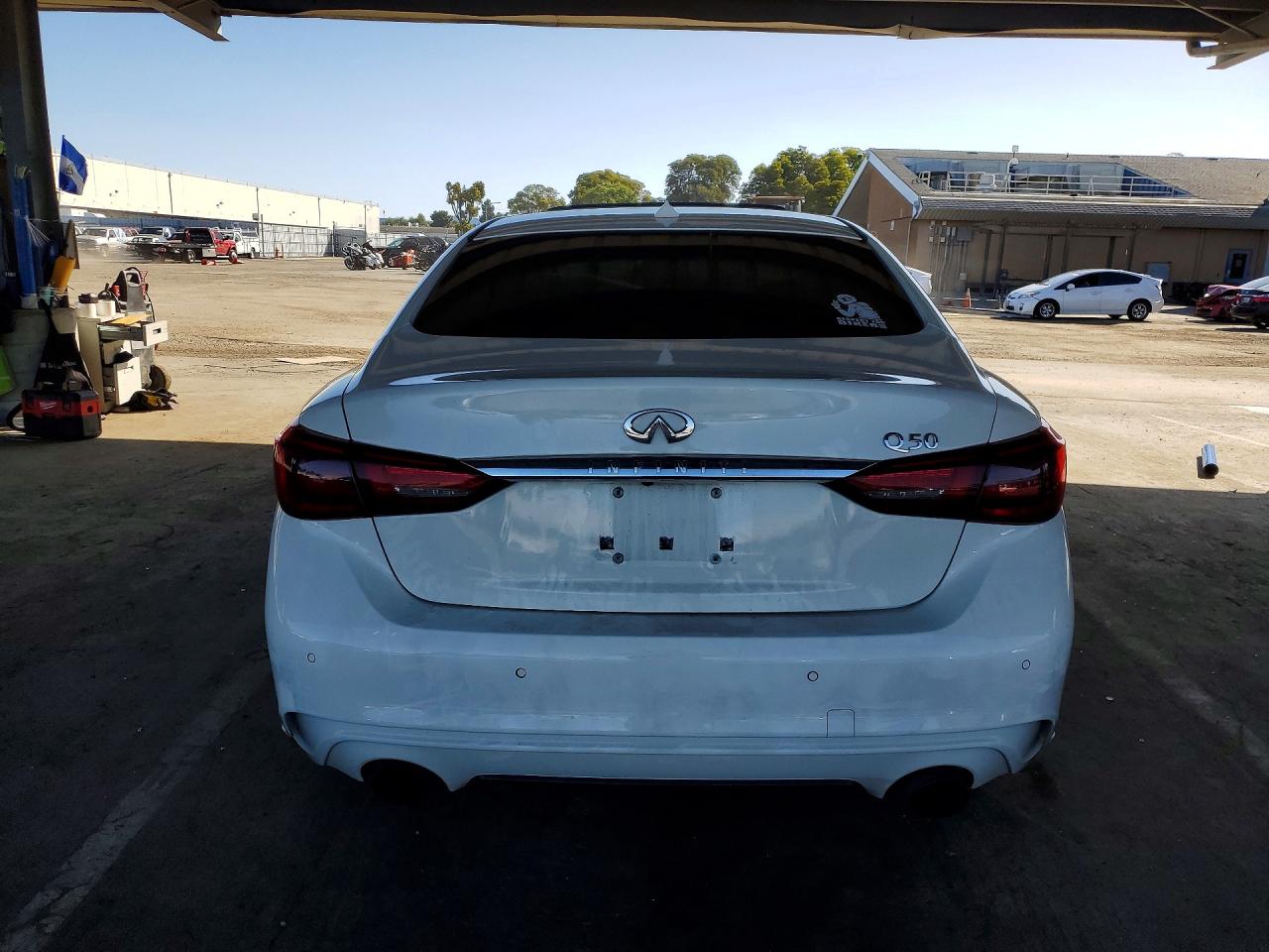 INFINITI Q50 Luxe
