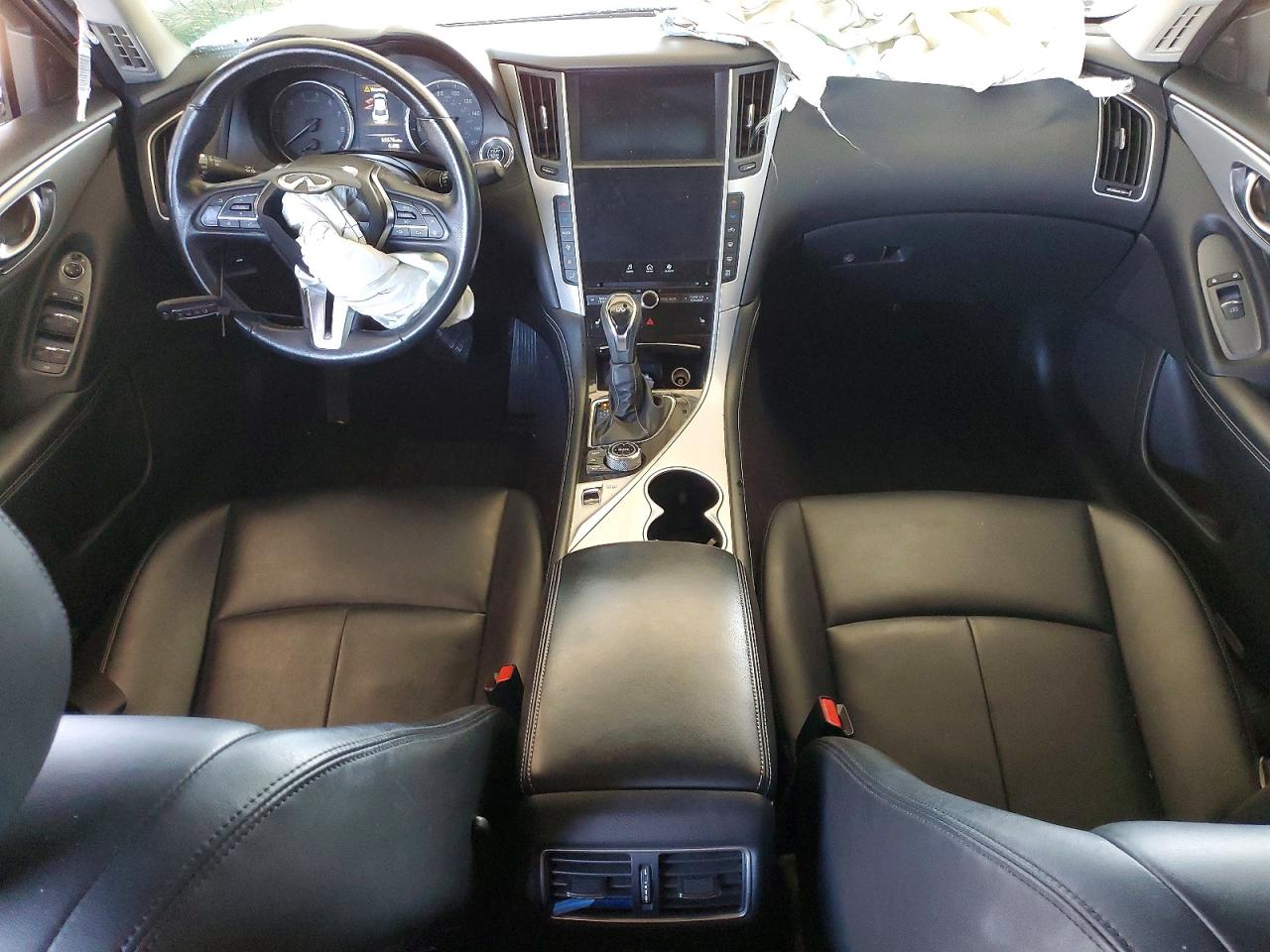 INFINITI Q50 Luxe