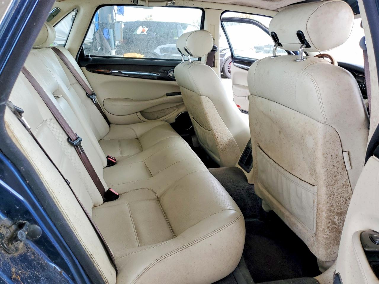 Jaguar XJR