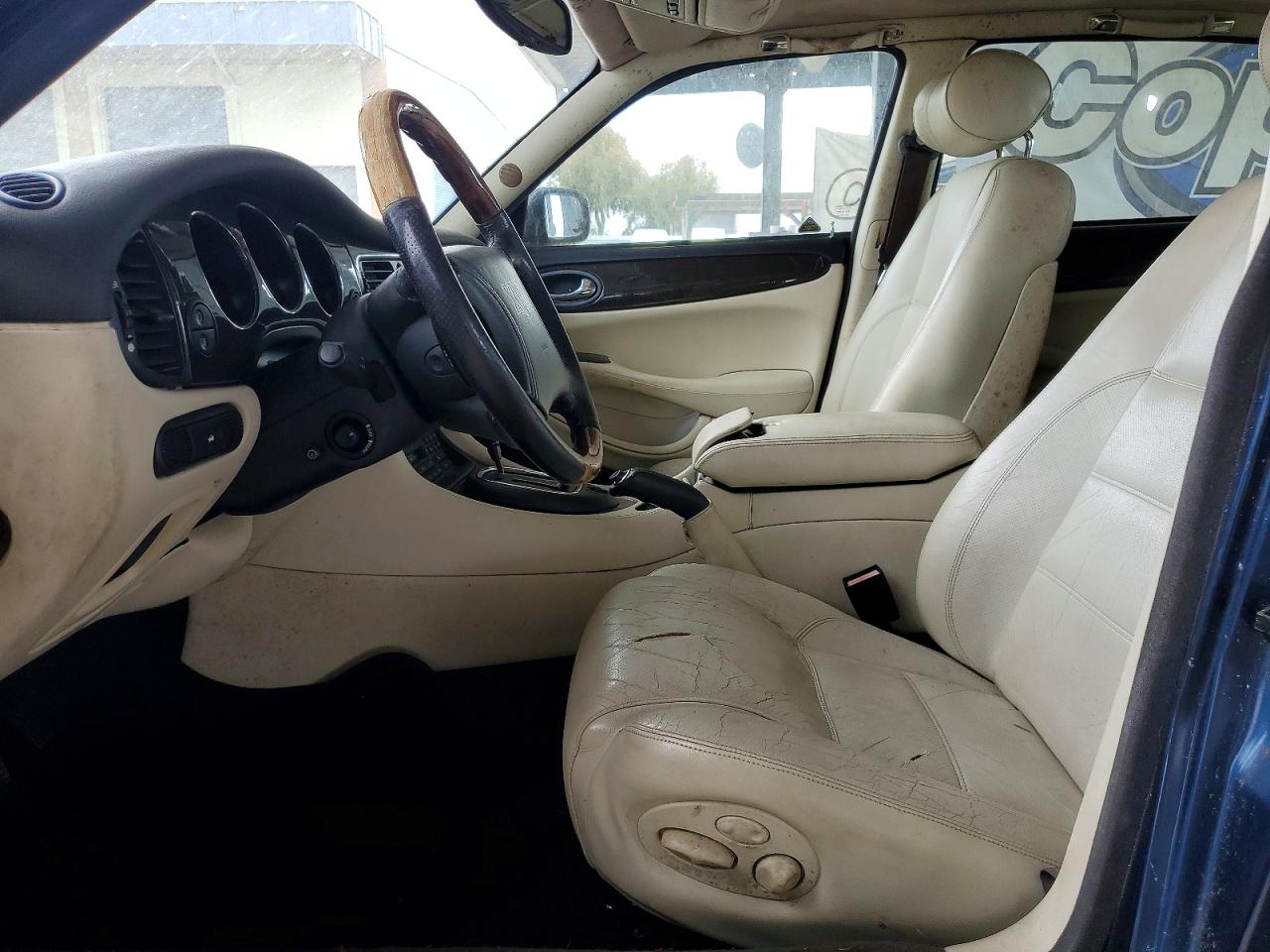 Jaguar XJR